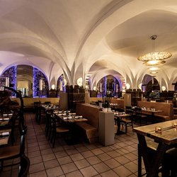 CANZLEY Churrascaria - Tolles Kreuzgewölbe