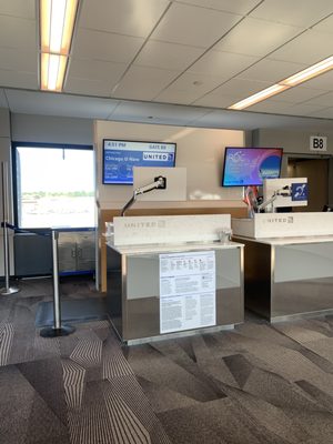 Frederick Douglass Greater Rochester International Airport by null