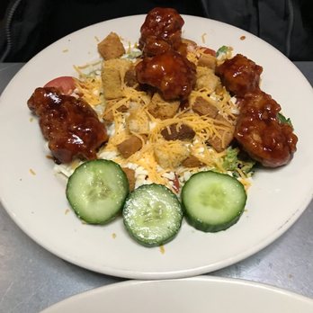 Pizza Hut - Honey Barbecue chicken salad - Pizza Near Me - Plainwell, Michigan Pizza Hut - Honey Barbecue chicken salad - Pizza Near Me - Plainwell, Michigan
