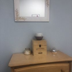 Tammy Stokes, LM CPM - Nice vibes, cozy and smells good.