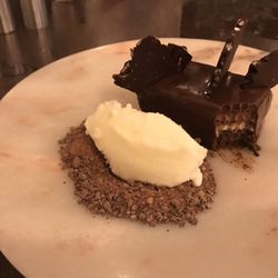 A Fábrica - The amazing chocolate dessert!!! And you have been warned!!!