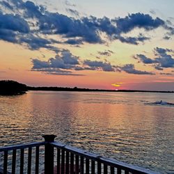 AnnaBella Lakefront Resort - AnnaBella Sunset