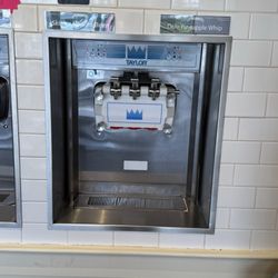Sweetspot Yogurt - And another Skinny Vanilla Bean and Dole Pineapple Whip