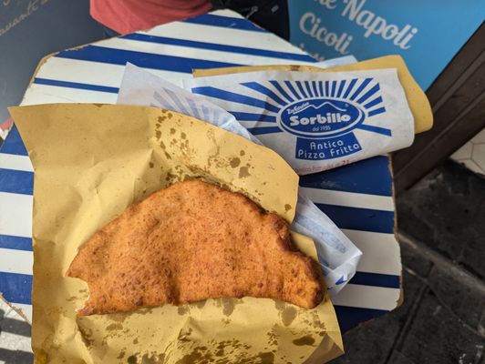 Antica Pizza Fritta da Zia Esterina Sorbillo by null