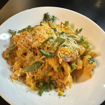 The SoulFood Lounge - Mac n crème - Soul Food Near Me - Chicago, Illinois