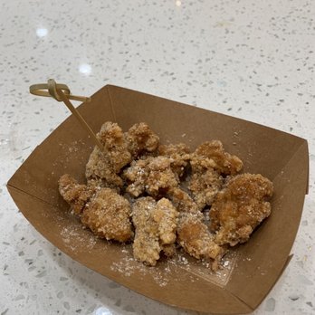 Azuki Tea - Their garlic Korean popcorn chicken FIRE! - Bubble Tea Near Me - Thousand Oaks, California Azuki Tea - Their garlic Korean popcorn chicken FIRE! - Bubble Tea Near Me - Thousand Oaks, California