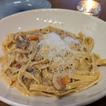 Alder & Ash - Foraged Mushroom Tagliatelle. Just the right portion amount - Cocktail Bars Near Me - Seattle, Washington