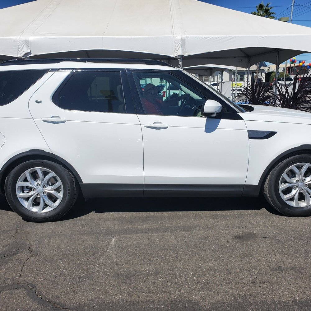 Roberts Auto Sales - Our New Land Rover Discovery! - Car Dealers Near Me - Modesto, California Roberts Auto Sales - Our New Land Rover Discovery! - Car Dealers Near Me - Modesto, California