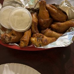 Mama Ruth's Pizza Shop - Bone-in hot wings
