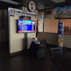 Man Kind Sports Bar - Golden Tee 2017 & darts