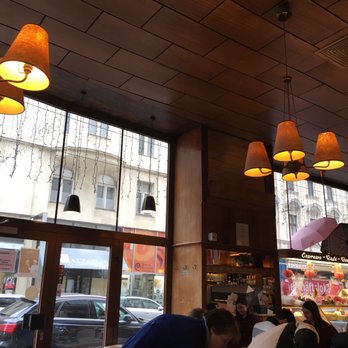 Aida - Cafes Near Me - Vienna, 9
