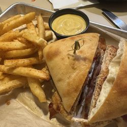 Alice and Pete's - Chicken Melt