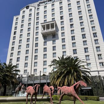 Hotel Four Seasons - Beautiful sculpture outside the main modern building - Hotels Near Me - Buenos Aires, C