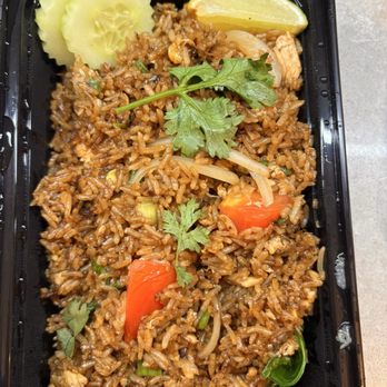 Thongg Ake - 14. House Special Fried Rice - Thai Near Me - Santa Monica, California Thongg Ake - 14. House Special Fried Rice - Thai Near Me - Santa Monica, California