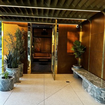 Nuri Steakhouse - Restaurant Entrance - Steakhouses Near Me - Dallas, Texas
