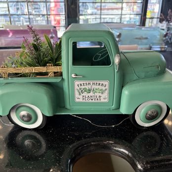 Frisco's Carhops - American Near Me - Whittier, California