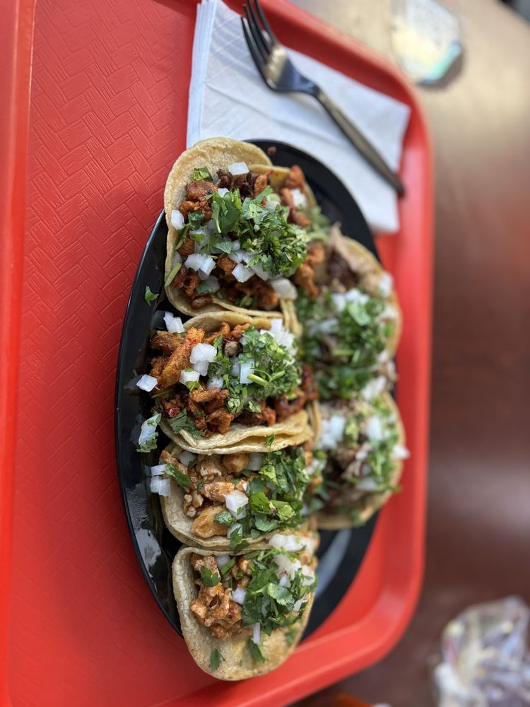 Santiagos Taco Shop