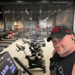 Gold's Gym - Flower Mound - Morning Cardio in the new Golds Gym in Flower Mound!  What an amazing experience in this state of the art facility!