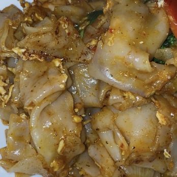 Muse - Drunken Noodle With Shrimp - Thai Near Me - Brooklyn, New York