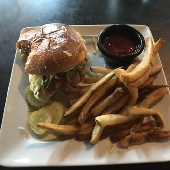 BRU Burger Bar - Bru burger - New American Near Me - Evansville, Indiana