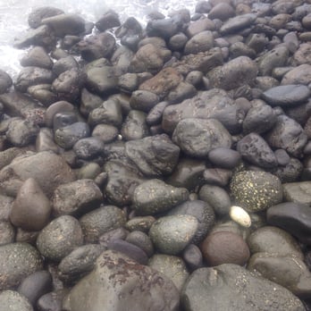 Kealakekua Bay - Rocks filled with Black Crabs - Beaches Near Me Kealakekua Bay - Rocks filled with Black Crabs - Beaches Near Me