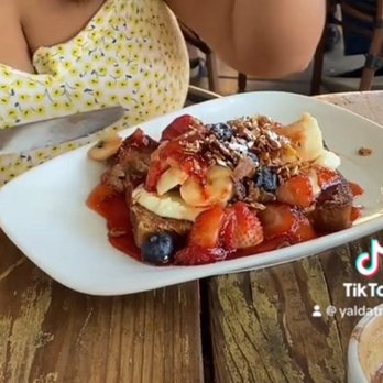 Cafe Dantorels - Banana bread French toast - Cafes Near Me - Sacramento, California