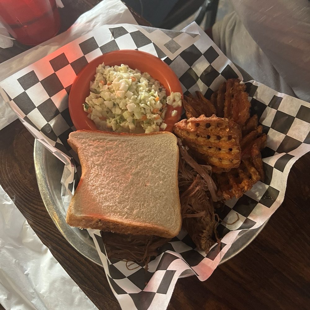 Smoke Bourbon and BBQ - Chopped Chopped Beef Brisket with slaw and sweet potato fries - Cocktail Bars Near Me - Columbus, Georgia Smoke Bourbon and BBQ - Chopped Chopped Beef Brisket with slaw and sweet potato fries - Cocktail Bars Near Me - Columbus, Georgia