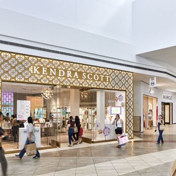 La Plaza - Shopping Centers Near Me - Mcallen, Texas La Plaza - Shopping Centers Near Me - Mcallen, Texas