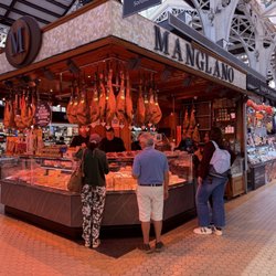 Mercat Central de València - Photo 15: Meat and cheese
