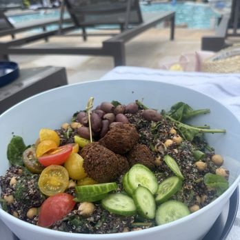 JW Marriott - Poolside lunch - Hotels Near Me - Orlando, Florida