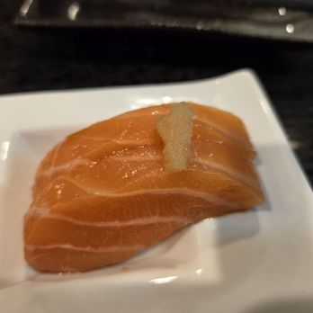 Sushi Kashiwa - Salmon piece part of the salmon samer entree - Sushi Bars Near Me - Pacifica, California