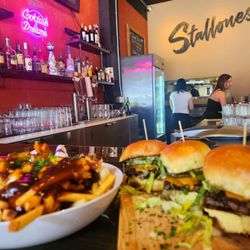 Stallones - Poutine+ Sliders