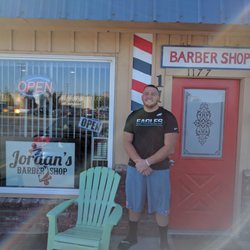 Jordan's Barber Shop - Aaron Neary #74 Center for the Philadelphia Eagles. Get's his hair cut at Jordan's Barber shop.