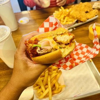 Holdaak Fried Chicken - Chicken sandwich with it's the Seoul sauce - Chicken Shop Near Me - Orange, California Holdaak Fried Chicken - Chicken sandwich with it's the Seoul sauce - Chicken Shop Near Me - Orange, California
