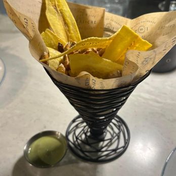 CVI.CHE 105 - Banana chips - Seafood Near Me - Miami Beach, Florida CVI.CHE 105 - Banana chips - Seafood Near Me - Miami Beach, Florida