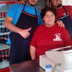 Tacos de Lechón Rudy - Festejando cumpleaños de nuestra compañera