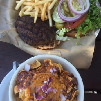Cedar Creek - Hill country burger & OG Frito Pie - Bars Near Me - Houston, Texas