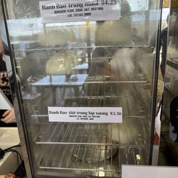 3T Bakery - Banh bao with pork, Chinese sausage, and egg