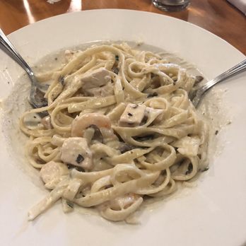 Fat Olives - Fettuccine pasta with shrimp and chicken - Pizza Near Me - Flagstaff, Arizona