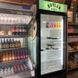 Ruffled Feathers - Salad refrigerator