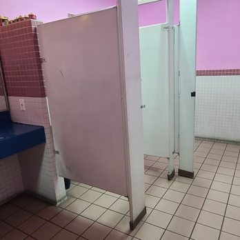 Star Auto SPA - Restroom - Car Wash Near Me - El Monte, California Star Auto SPA - Restroom - Car Wash Near Me - El Monte, California