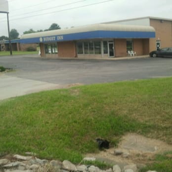 Budget Inn - Outside - Hotels Near Me - Gallipolis, Ohio