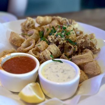 Yard House - Happy Hour Fried Calamari - Bars Near Me - Pasadena, California Yard House - Happy Hour Fried Calamari - Bars Near Me - Pasadena, California