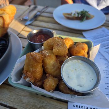 Heirloom MKE - Cheese curds - Food Trucks Near Me - Milwaukee, Wisconsin
