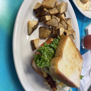 Liam's Deaner Brunch Bistro - BLT with scramble eggs - Breakfast & Brunch Near Me - Suffolk, Virginia