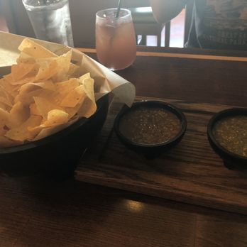 El Milagro Azteca - Chips and salsa - Mexican Near Me - St. Louis, Missouri El Milagro Azteca - Chips and salsa - Mexican Near Me - St. Louis, Missouri