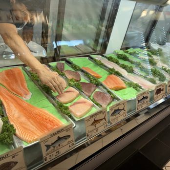 Capt Frank's Seafood Market - Seafood Markets Near Me - Boynton Beach, Florida