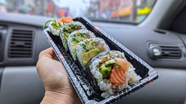 SAKU (sushi & taco) by null