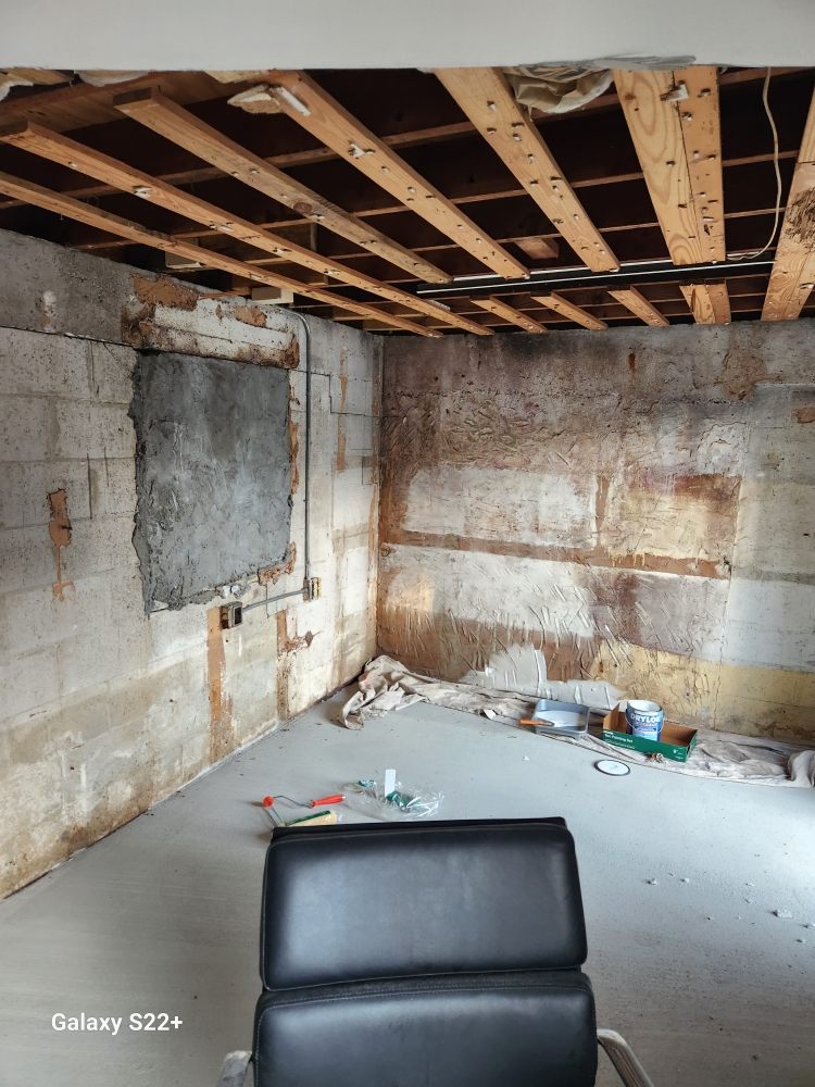 Slide of East Broward Carpentry & Handyman