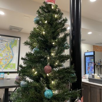 Goshen Coffee Roasters - Holiday decor - Coffee & Tea Near Me - St. Louis, Missouri Goshen Coffee Roasters - Holiday decor - Coffee & Tea Near Me - St. Louis, Missouri